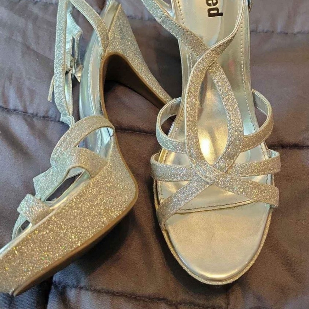 Sparkle Heels Size 8
